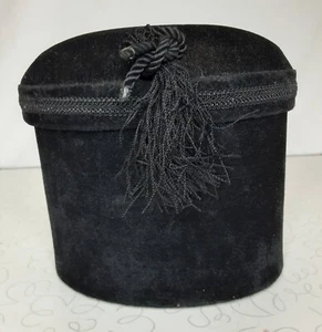 Portaoggetti in velluto nero forma ovale coperchio a cupola nappa - Foto 1 di 2