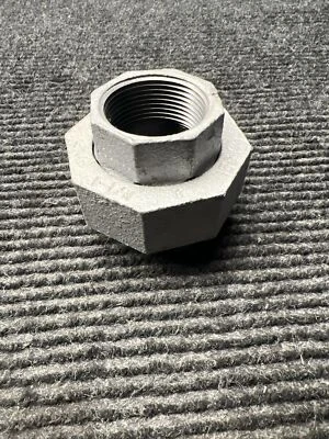 ANVIL 1-1/4” UNION MALLEABLE IRON PIPE SIZE UNION FITTING CLASS 150 - Image 1 of 4