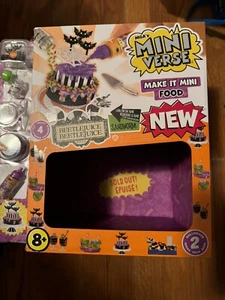 Mini verso de MGA hágalo mini comida Halloween Beetlejuice caja exhibición solamente - Imagen 1 de 7