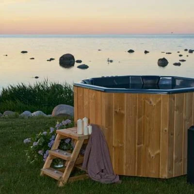 Badezuber 1,8 x 1,8m - inkl. Iso Abdeckung - Led8 -Luftmassage -Filteranlage uvm - Bild 1 von 4