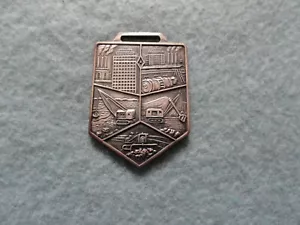 Reloj vintage FOB tractor, excavadora y fábricas - Imagen 1 de 2