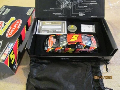 Terry Labonte #5 Kellogg's Delphi 2004 1:24 Team Caliber NASCAR car - Image 1 of 4