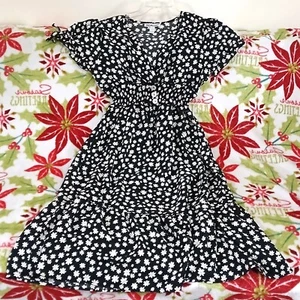 Charlotte Russe Women's Ditsy Floral Print Short Sleeve Summer Dress Size M - Picture 1 of 4