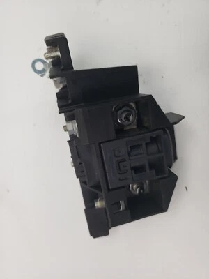 Abrazadera de fusible bloque de terminales positivo batería motor AUDI A4 2.0 2015 B01034 C72 Foto 1 de 4