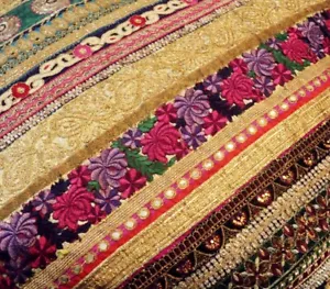 30" MULTICOLORED HUGE DÉCOR FESTIVE SEASON GIFT FLOOR THROW CUSHION PILLOW COVER - Picture 1 of 8