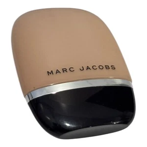 Marc Jacobs Shameless Youthful-Look 24H Foundation Medium R350 (HTF Shade) - Picture 1 of 2