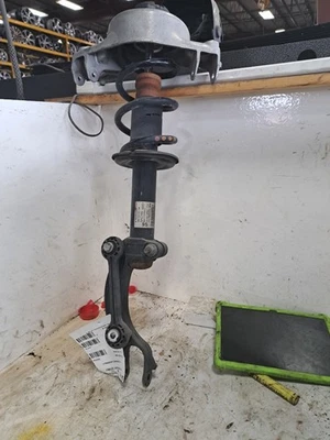 Rh Passenger Side Strut 2015 S4 Audi Sku#4202834 - Image 1 of 4