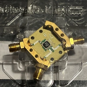 Mini-Circuits Evaluation Board TB-382 - Picture 1 of 3