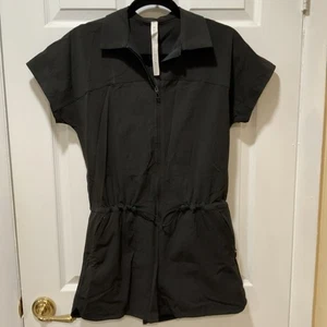 Lululemon schwarzer Stretch-Strampler mit Taschen (entspannte Passform) Gr. 0 - Bild 1 von 11