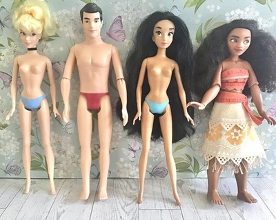 Lote de 4 Muñecas Disney Store TLC Príncipe Cenicienta Encantador Jazmín y Moana Foto 1 de 4