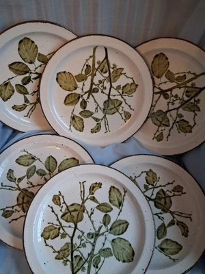 6 Midwinter Stonehenge Greenleaves Dinner Plates 70s-V. lightly Used-27cm - Image 1 of 4