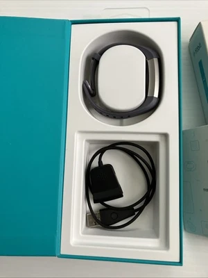 Rastreador de actividad física Fitbit Alta HR con monitor de ritmo cardíaco Foto 1 de 4