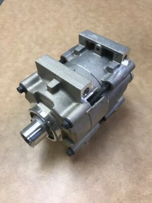 NOS Motorcraft YC-140 Comp sin embrague. Se adapta a Ford Escort/Merc Tracer 1992-96 Foto 1 de 4