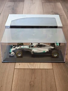 Minichamps Mercedes W05 Lewis Hamilton Winner Abu Dhabi 2014 World Champion - Foto 1 di 5