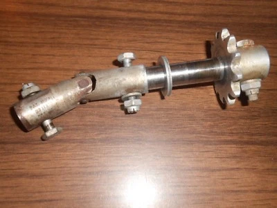 Cessna control yoke, Universal Joint / Shaft / Sprocket assembly 170-172-175-182 - Image 1 of 4