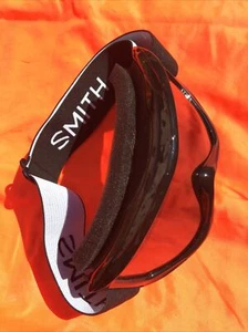 Smith goggles With black Frame Pink Lens Adjustable Black White SMITH LOGO strap - Picture 1 of 12
