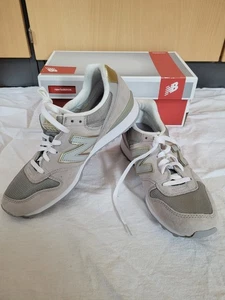New Balance 996 Sneaker, Grau Mit Gold, Größe 37,5 Neu Mit Karton - Bild 1 von 7