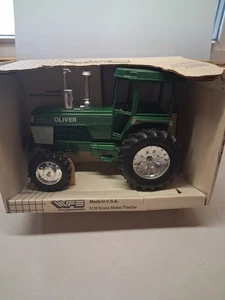 SCALE MODELS SPIRIT of OLIVER TRACTOR in BOX 1:16 SCALE, 1988 - Picture 1 of 12