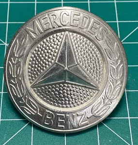 Mercedes-Benz W115 Original Vintage Grille Badge USED OEM - Bild 1 von 11