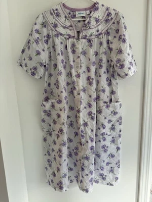 National NUEVO Blanco Púrpura Floral Casa Vestido Abrigo Bata Cierre a Presión Talla Grande L Foto 1 de 4