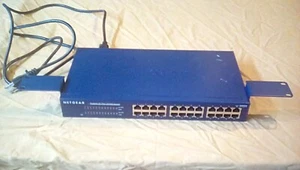 NETGEAR PROSAFE 24 PORT 10/100 SWITCH MODEL JFS524 - Picture 1 of 3