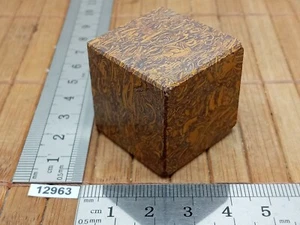 CUBE 30 mm JASPE naturel - mineraux esoterisme soin reiki presse papier - Picture 1 of 4