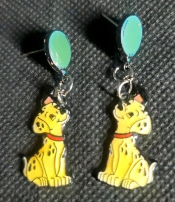 DISNEY 101 Pendientes Dálmatas Años 90 Set Perro Película Perro Cuelga Ver Fotos De Colección ** Foto 1 de 4