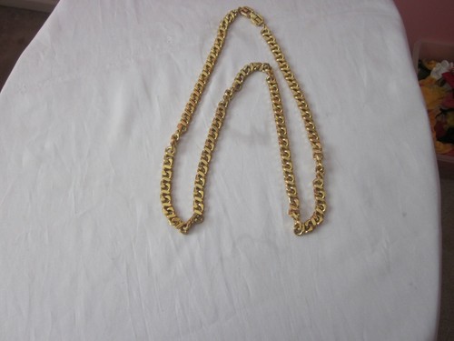 Enorme collana catena cubana GIVENCHY tono oro 37"