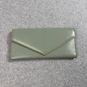 LODIS Wallet Womens Sage Green Leather Under Lock & Key RFID Envelope Clutch - Picture 1 of 8
