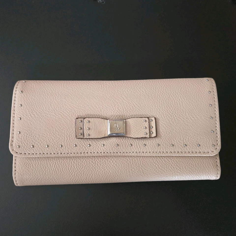 Cartera Nine West Blush Rosa Tachonada Triple Cremallera Bolsillo para Monedas Interior Dorado Claro Foto 1 de 4