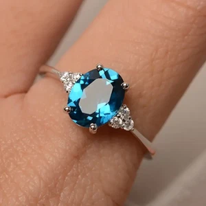 NEW Womens Ring Silver and Blue Cubic Zirconia Shiny Ring Size 7 Free Shipping - Picture 1 of 2