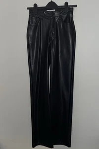 Pantalón Abercrombie & Fitch Curve Love tiro alto años 90 relajado vegano cuero negro 24 - Imagen 1 de 10