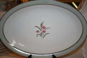NORITAKE IN THE "CLARABELL"5557 PATTERN PLATTER 12" LONG - Picture 1 of 2