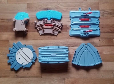 Thomas Train Trackmaster Track accessories railyard turnstile Replacement parts - Image 1 of 4