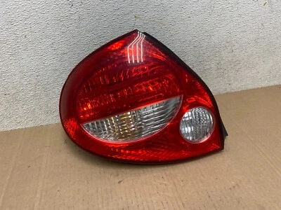 Luz trasera izquierda conductor Nissan Máxima 2000 a 2001 OEM J7796 DW Foto 1 de 4