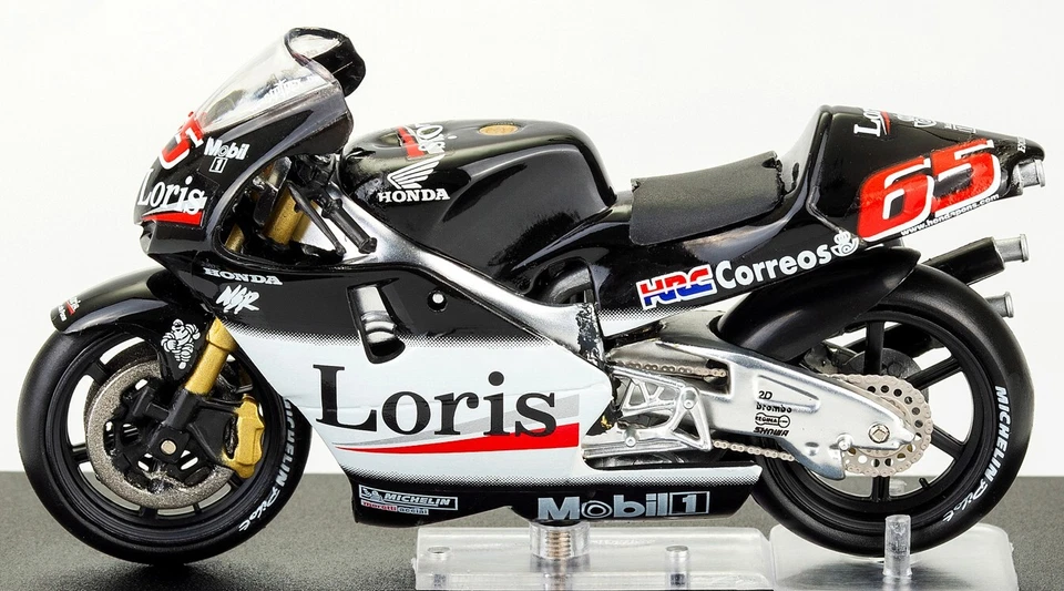 Honda NSR500 Loris Capirossi 2002 Scala 1:24 Modellino Classe 500 Numero 65 HRC - Immagine 1 di 4