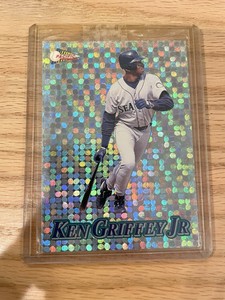 1994 Pacific Crown Collection Prisms Silver Circles Ken Griffey Jr #8 HOF