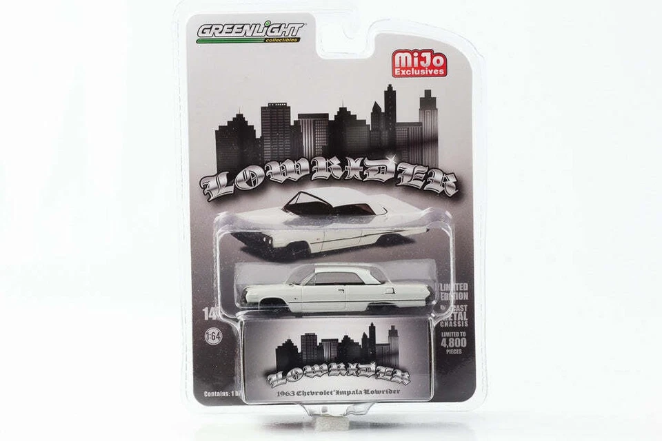 1:64 Lowrider 1963 Chevrolet Impala bianco-grigio luce verde Mijo - Immagine 1 di 1