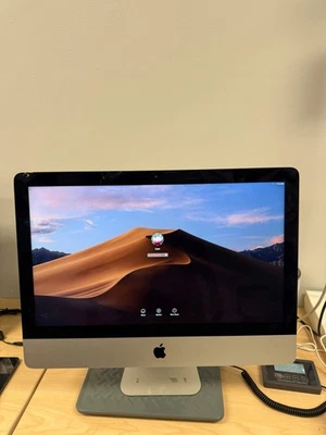 Apple iMac Core i5 1.6GHz 21.5" (Late 2015) - Gray - Image 1 of 4