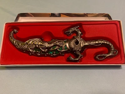 Display Metal Standing Chinese Dragon Knife 10" Dagger W/ Green Scabbard And Box - Image 1 of 4