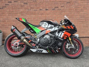 Aprilia Rsv4 Rf 2017 - Picture 1 of 24