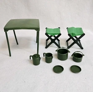 Sillas, mesa, ollas y platos vintage Mattel Big Jim Camper - Imagen 1 de 5