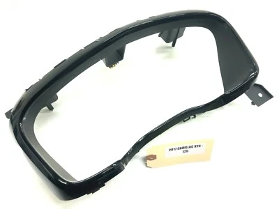 Cadillac XT5 2017-2020 velocímetro bisel cubierta OEM. Foto 1 de 4