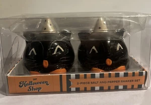 Black Cats Salt & Pepper Shakers Ceramic Spooky 3 1/2’ The Halloween Shop NEW - Picture 1 of 7