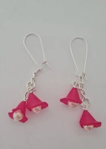 Bright pink flower charm dangle earrings - Picture 1 of 1