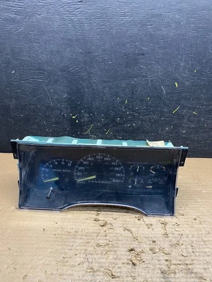 1995 to 1998 Chevrolet Tahoe Escalade Speedometer Cluster Gauge S9076 DG - Image 1 of 4