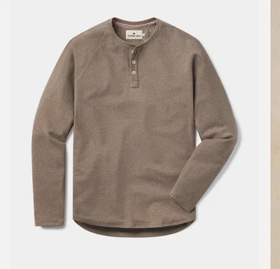Marca normal Puremeso Everyday Henley Taupe 68 $ Precio de venta sugerido por el fabricante  Foto 1 de 2