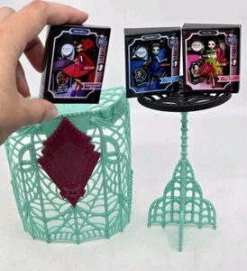 Monster High Premiere Party Playset Furniture Frights Camera Action + Mini Boxes - Picture 1 of 6