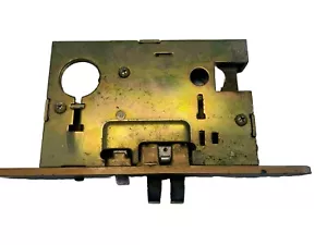 Cerradura mortajada Sargent para barra de pánico - Imagen 1 de 5