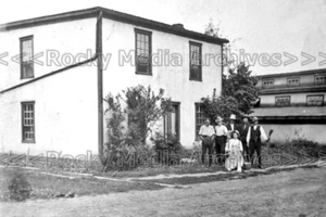Vss-84 Social History, House & Family, Winona, Ontario, Canada 1907. Photo - Picture 1 of 1
